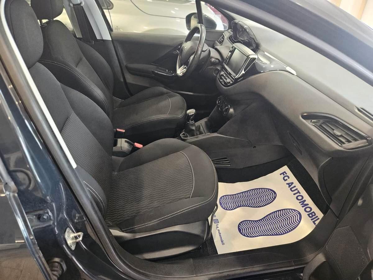 Peugeot 208 PureTech 82 5 porte Allure