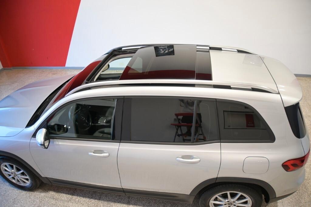 MERCEDES-BENZ GLB 180D 115CV AUTOMATIC BUSINESS SOLUTION ( FARI LED - TETTO PANORAMICO APR. - CRUISE - PELLE - NAVI PREMIUM - PARK ASSIST - TELECAMERA POST. )