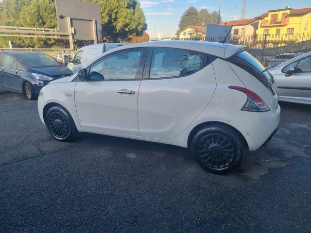 LANCIA Ypsilon 1.0 FireFly 5 porte S&S Hybrid Ecochic Silver