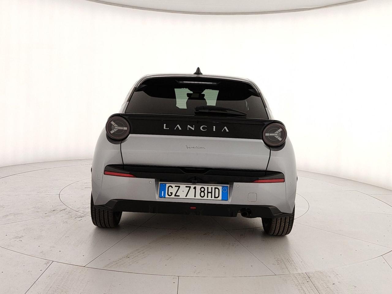 Lancia Ypsilon Hybrid e-DCT LX