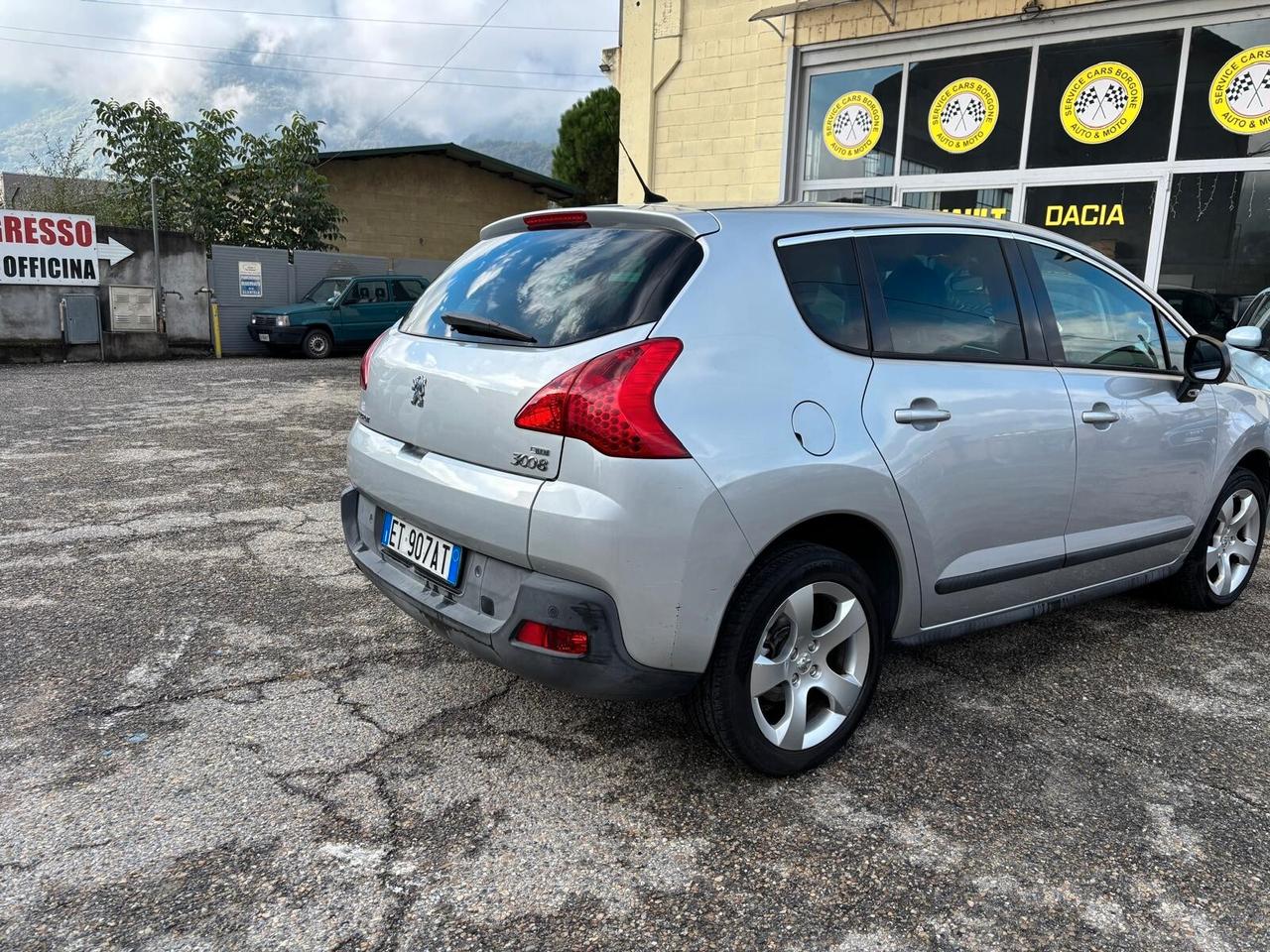 Peugeot 3008 1.6 e-HDi 115CV cambio robotizzato S.&S. Business