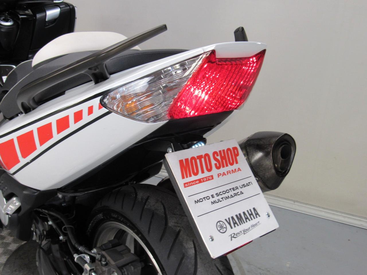 Yamaha T Max WHITEMAX ANNIVERSARY AKRAPOVIC