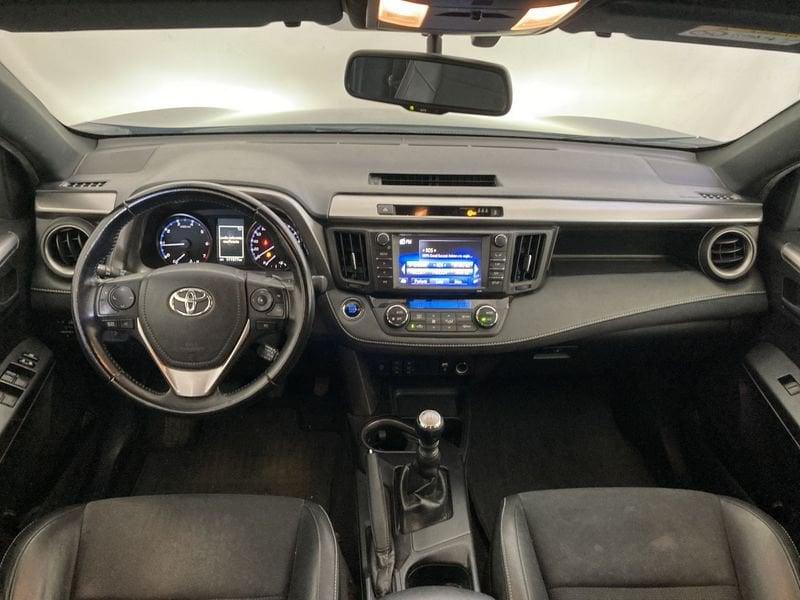 Toyota RAV4 Rav4 2.0 d-4d Lounge 2wd mt my17