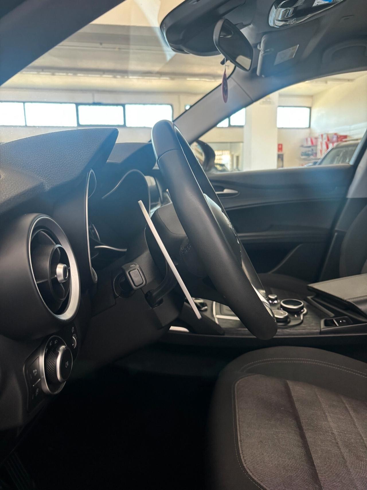 Alfa Romeo Stelvio 2.2 Turbodiesel 190 CV AT8 RWD Business