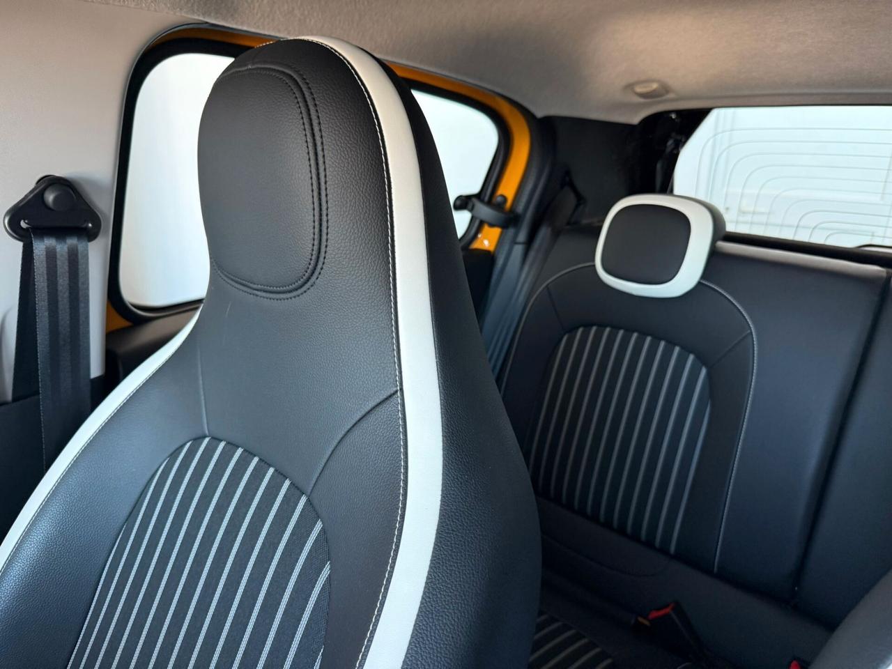 Renault Twingo 1.0 SCE 73 CV Duel