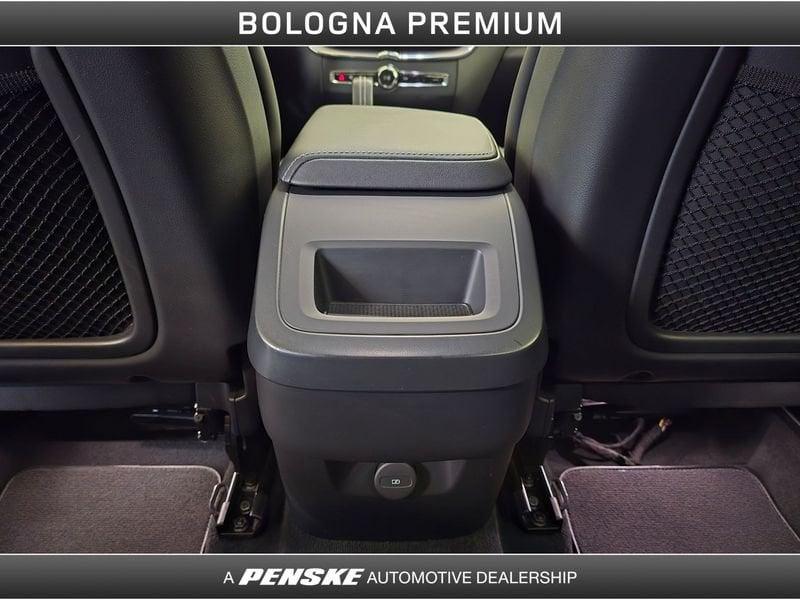 Volvo XC60 XC60 B4 (d) Geartronic R-design