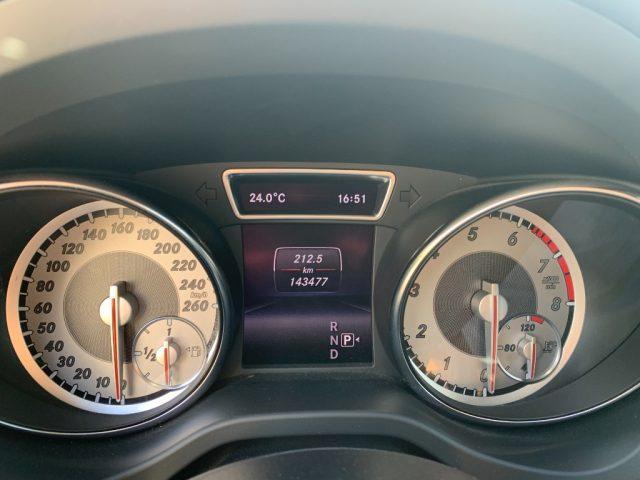 MERCEDES-BENZ CLA 180 Premium