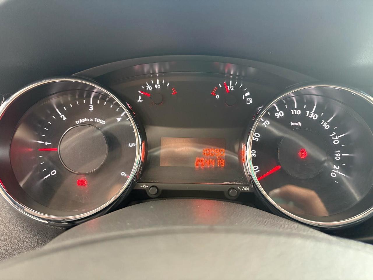 Peugeot 3008 1.6 HDi 110CV Outdoor