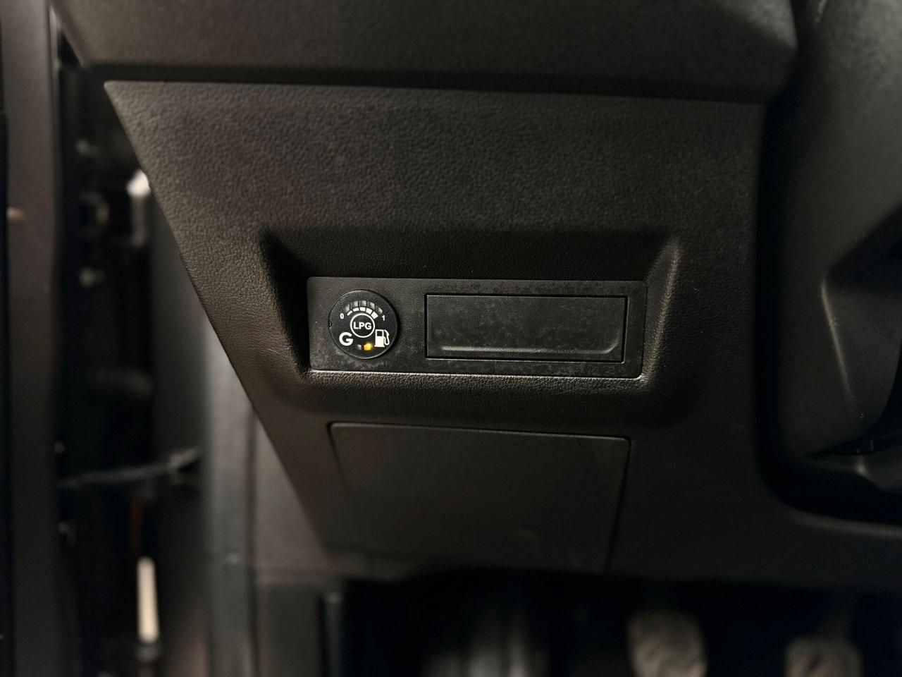 Renault Captur TCe 100 CV GPL Zen