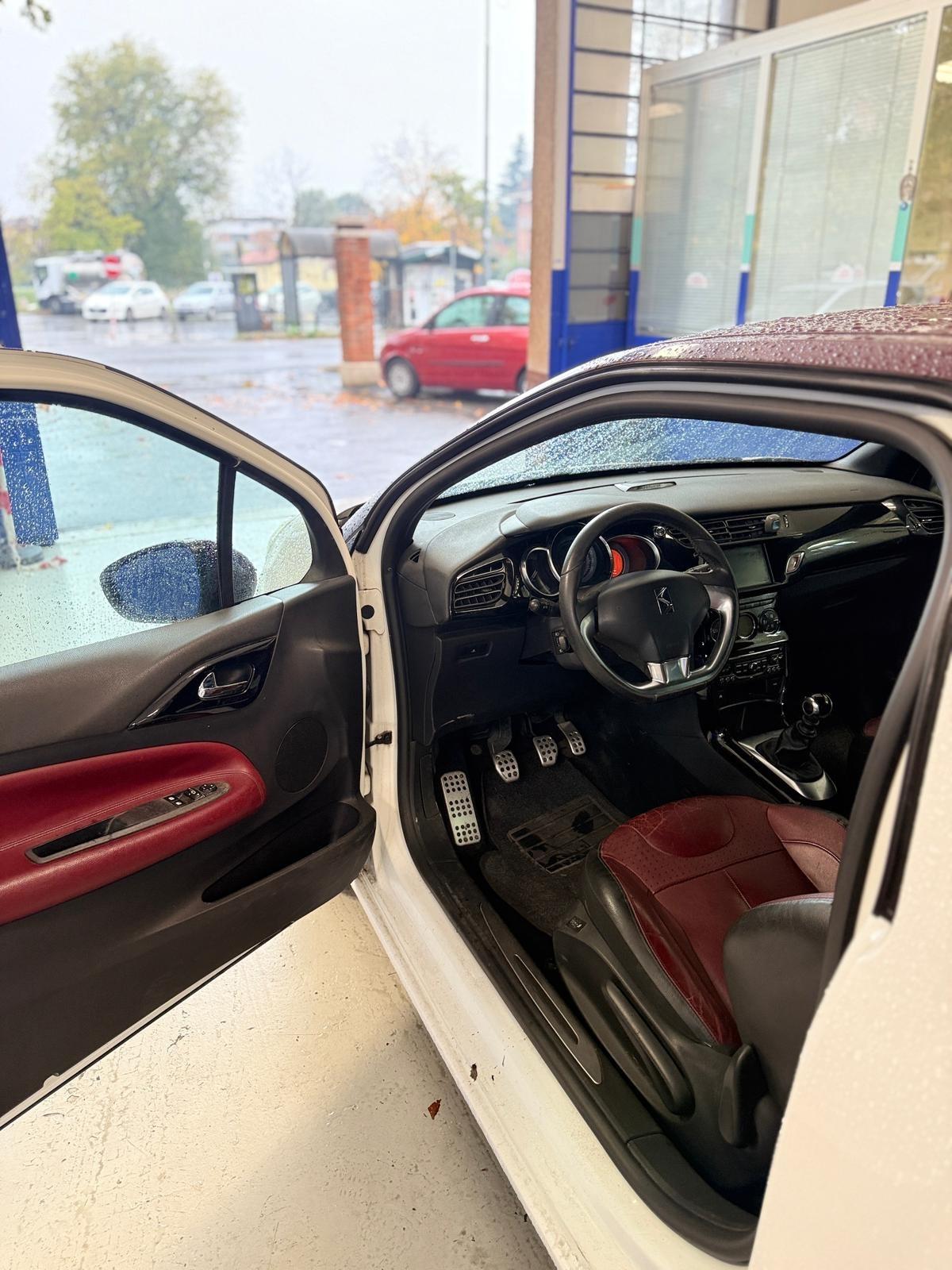 Ds DS3 3 1.6 THP 155 Just Black