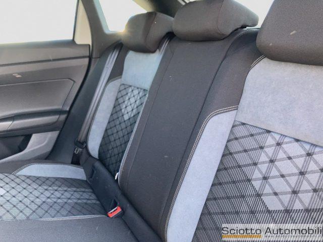 VOLKSWAGEN Taigo 1.0 TSI 110 CV R-Line