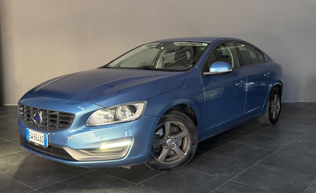 Volvo S60 CAMBIO AUTOMATICO ADATTA A NEOPATENTATI
