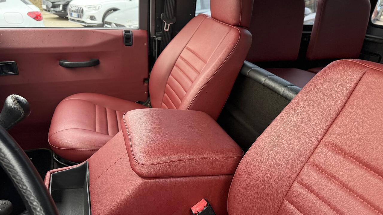 Land Rover Defender KHAN GPL