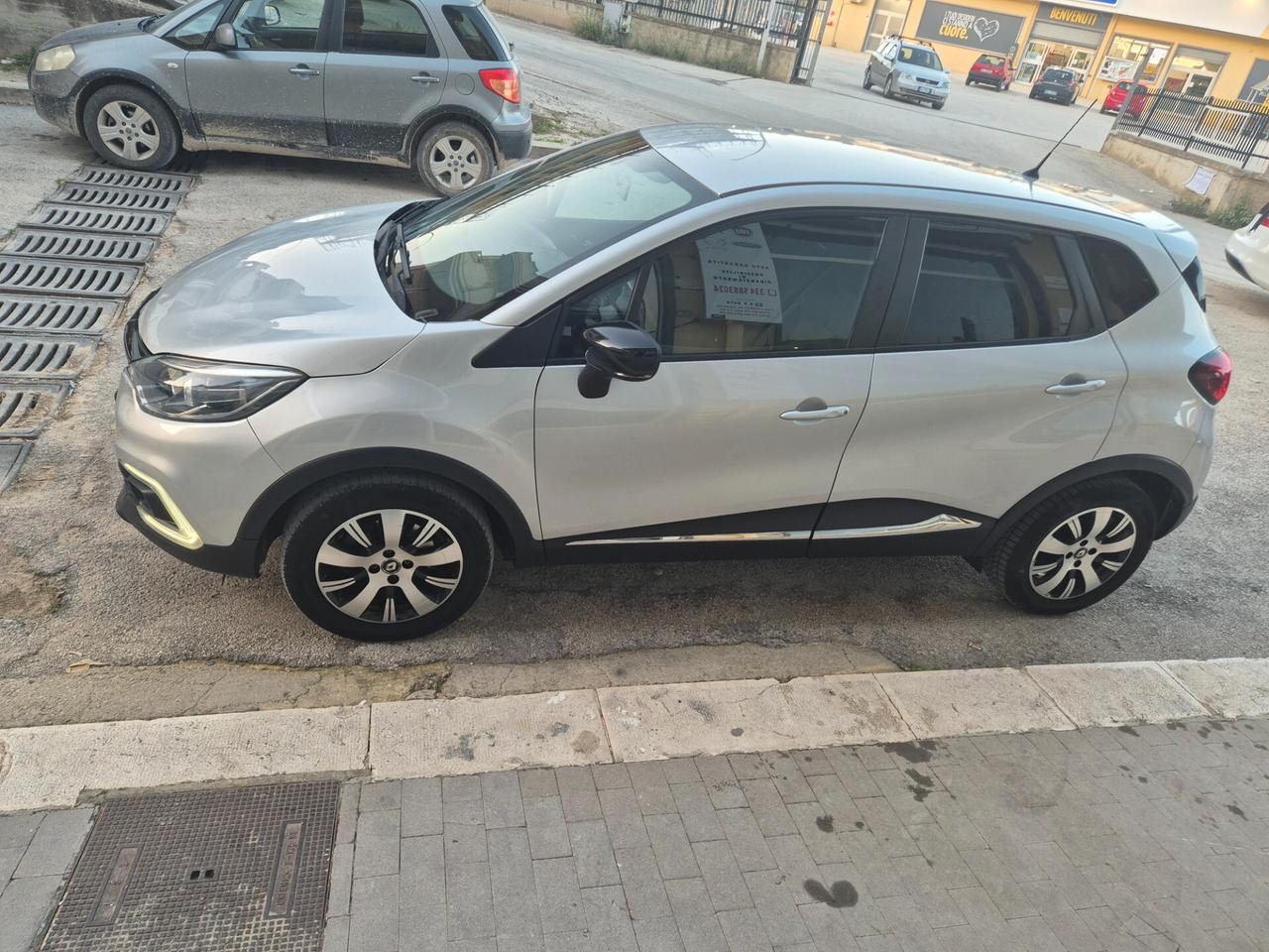 RENAULT CAPTUR 1.5 DCI ANNO 2019 KM 120000 CERT