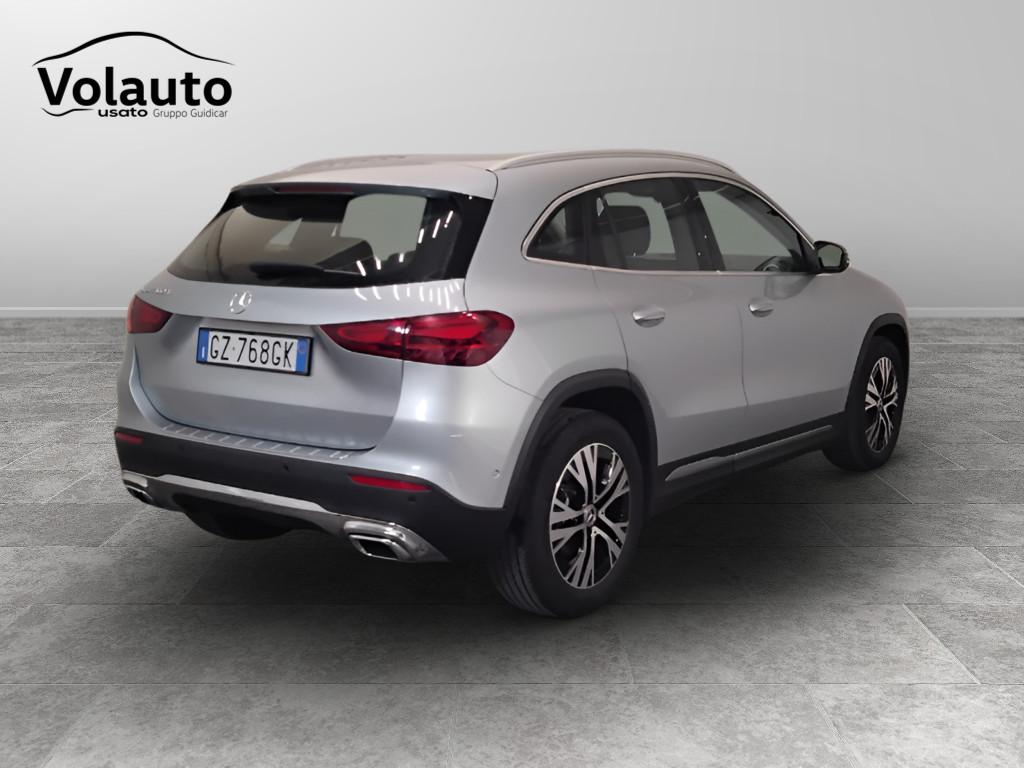 Mercedes-Benz GLA-H247 2023 - GLA 180 d Progressive Advanced auto