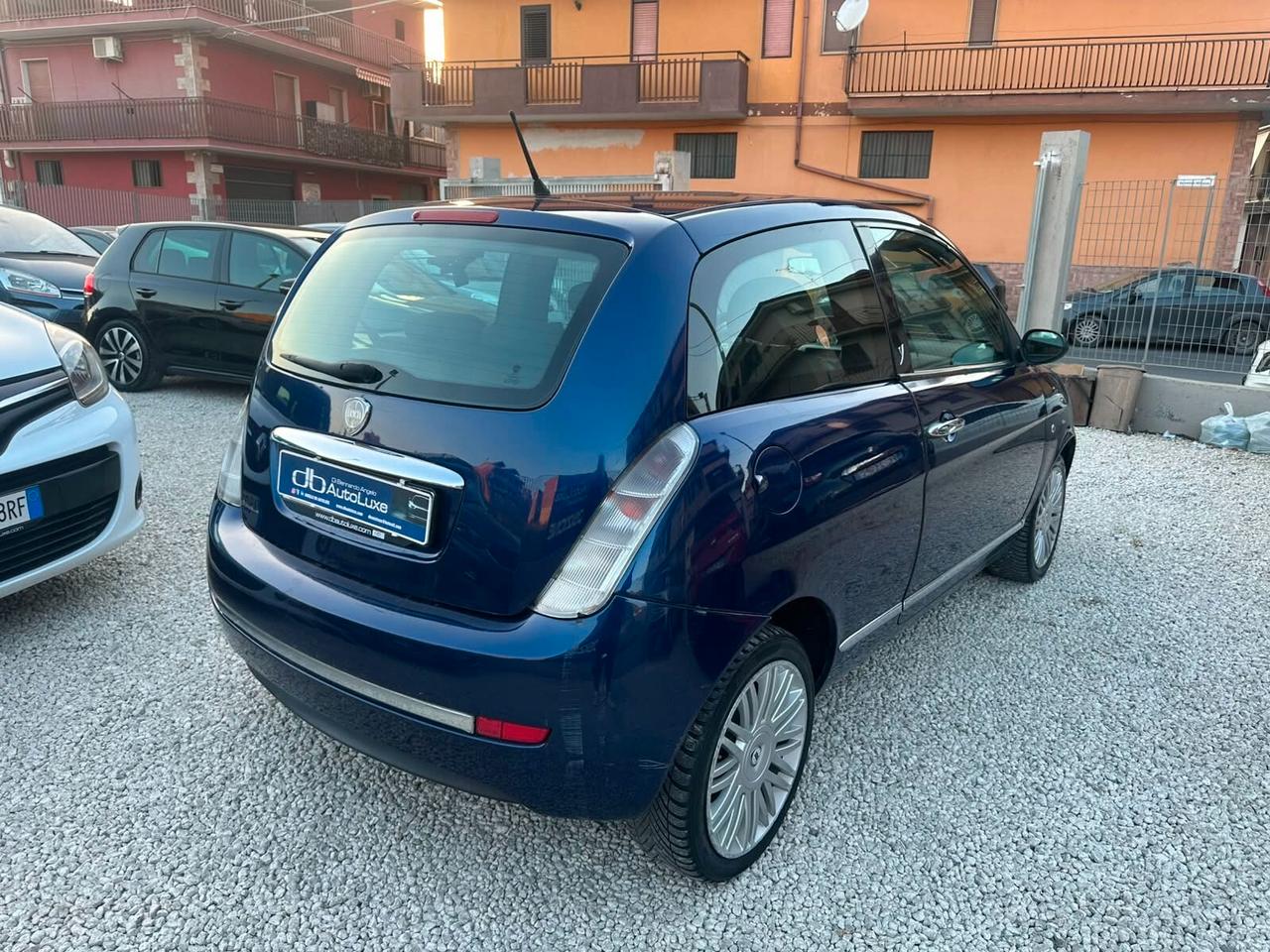Lancia Ypsilon 1.3 MJT 75CV Platino