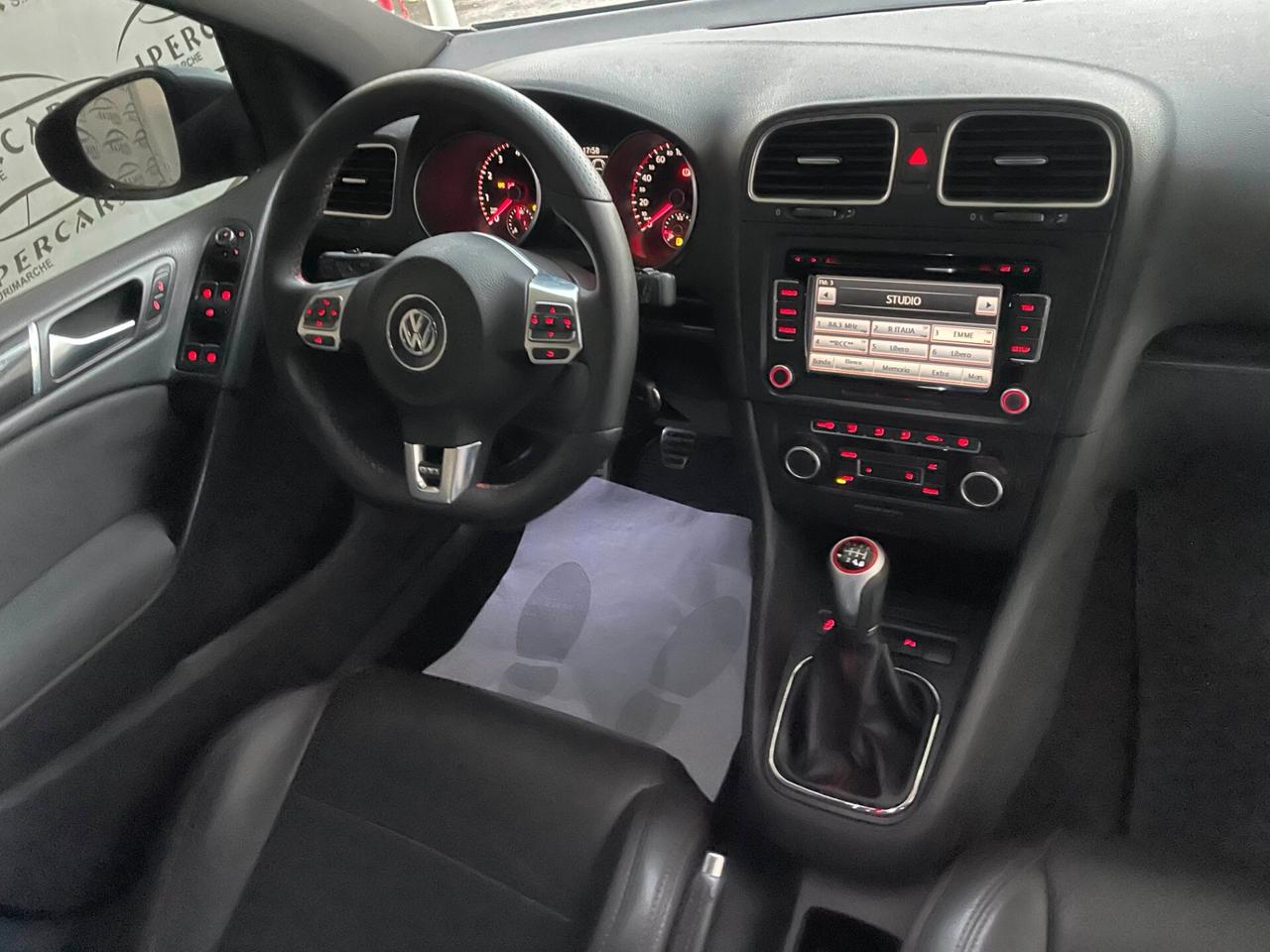 Volkswagen Golf GTI 2.0 TSI 5p.