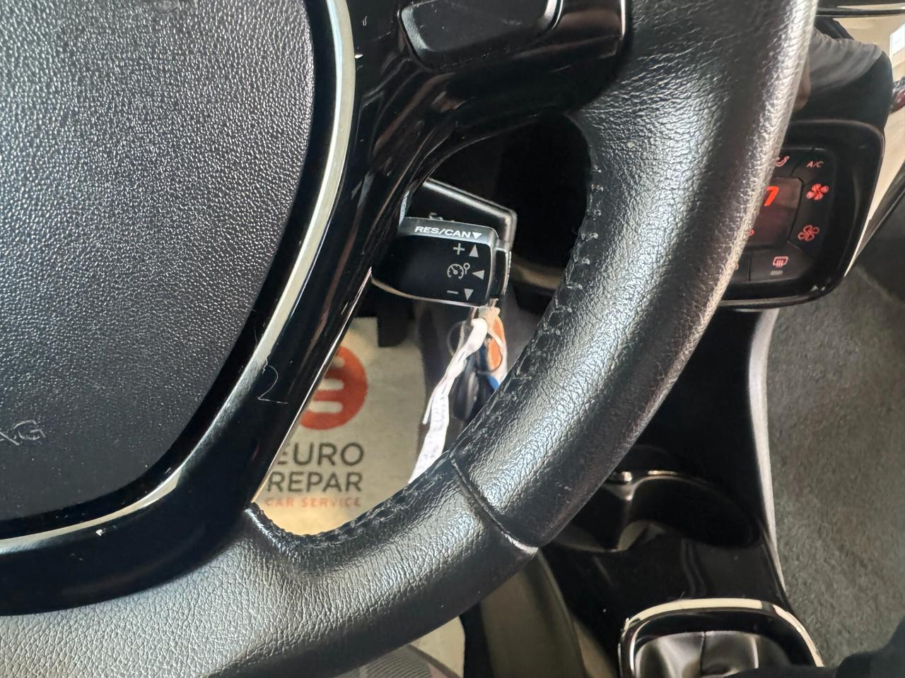 Peugeot 108 PureTech 82 5 porte Allure