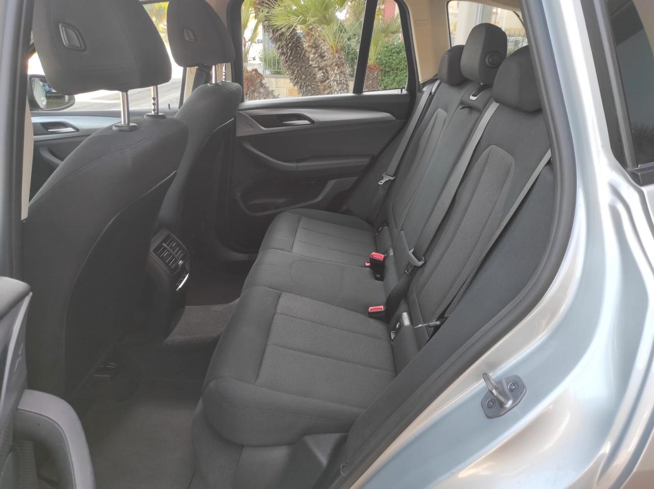 Bmw X3 sDrive18d mhev 48V auto