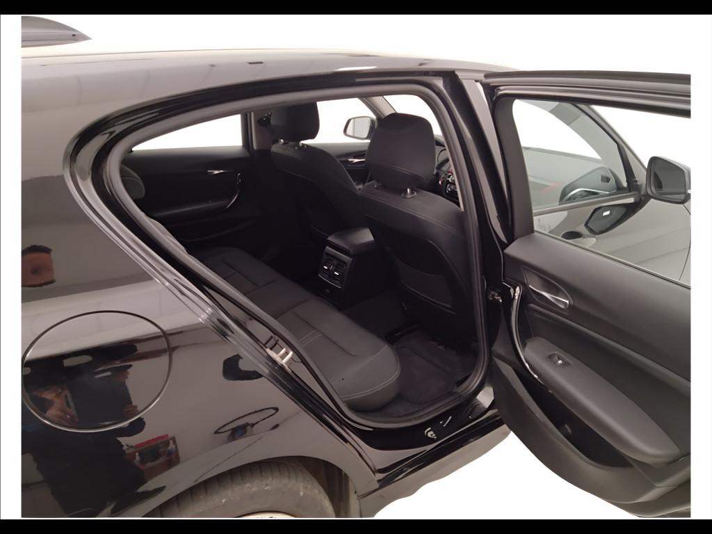 BMW Serie 1 F/20-21 2015 - 118d Sport auto 5p my18