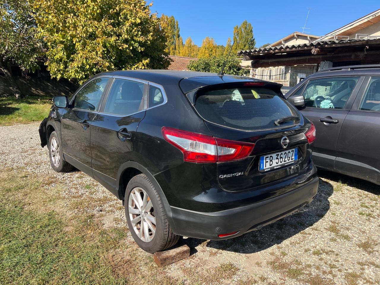 Nissan Qashqai 1.6 dCi AUTOMATICO INCIDENTATO