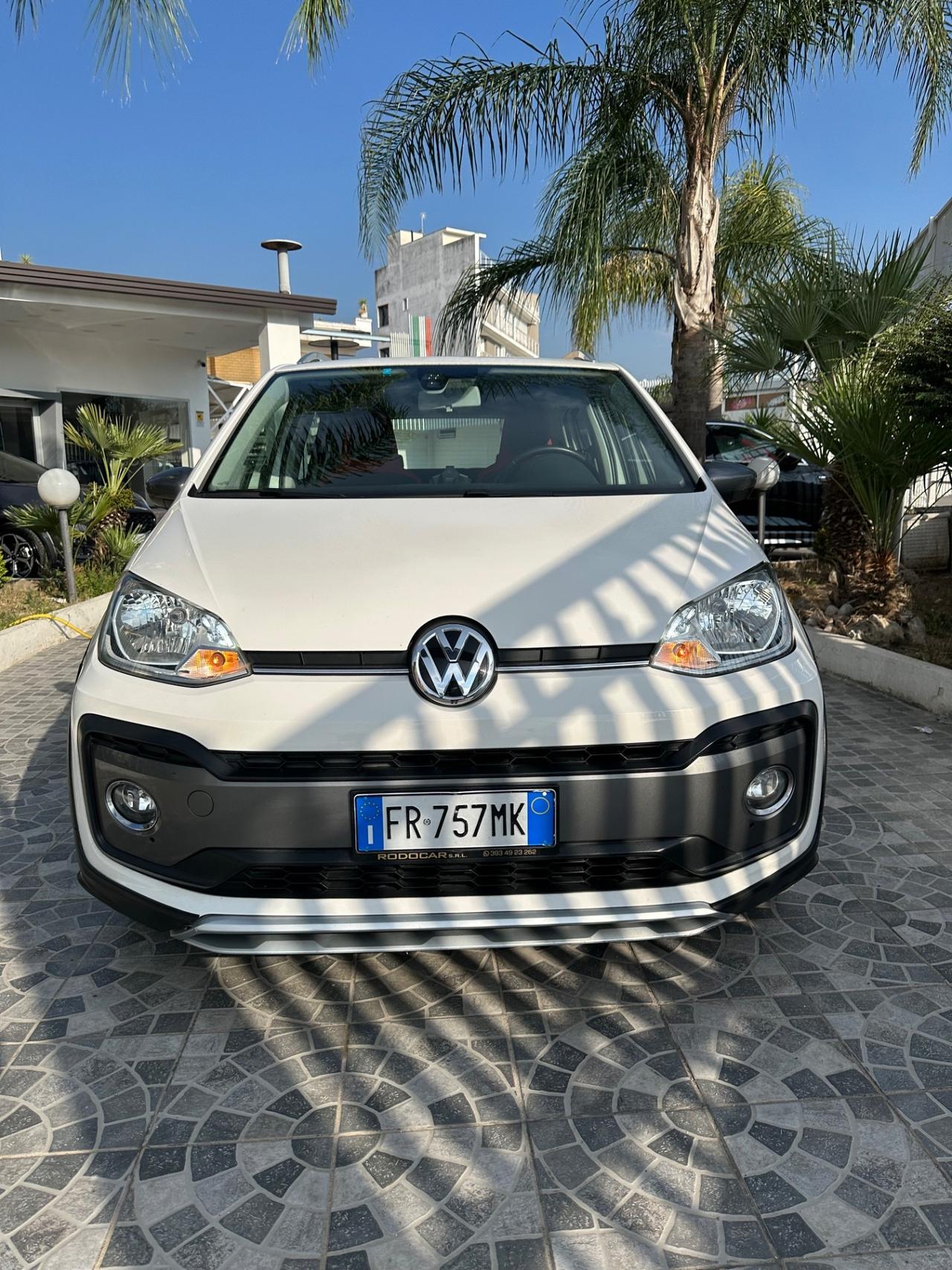 Volkswagen up! 1.0 75 CV 5p. cross up!