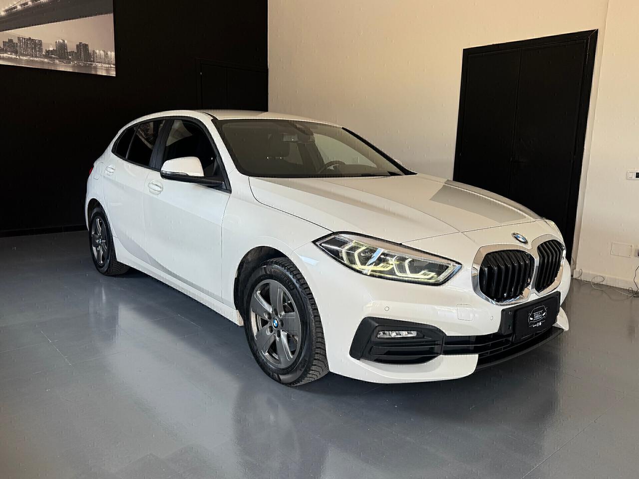 Bmw 116d Sport Line - 2021