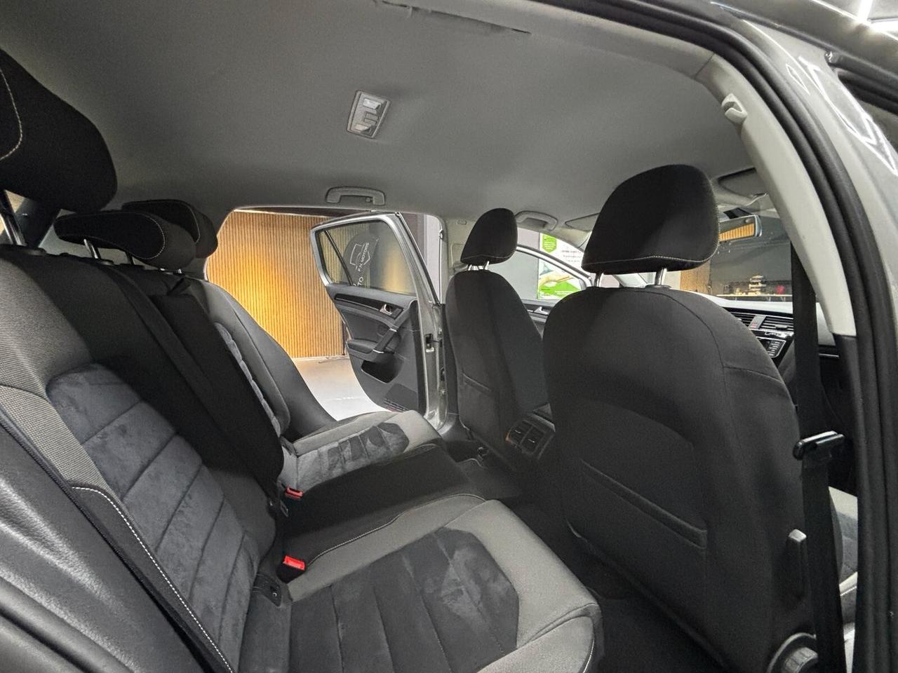 Volkswagen Golf 1.6 TDI 110 CV DSG 5p. Highline BlueMotion Technology