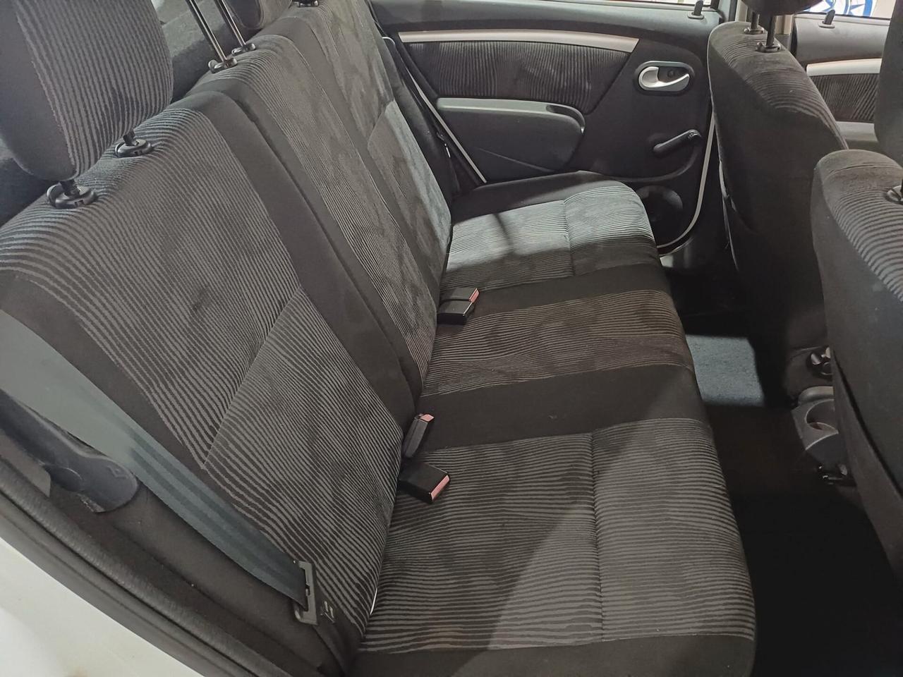 Dacia Sandero GPL DI SERIE Laureate - 2010