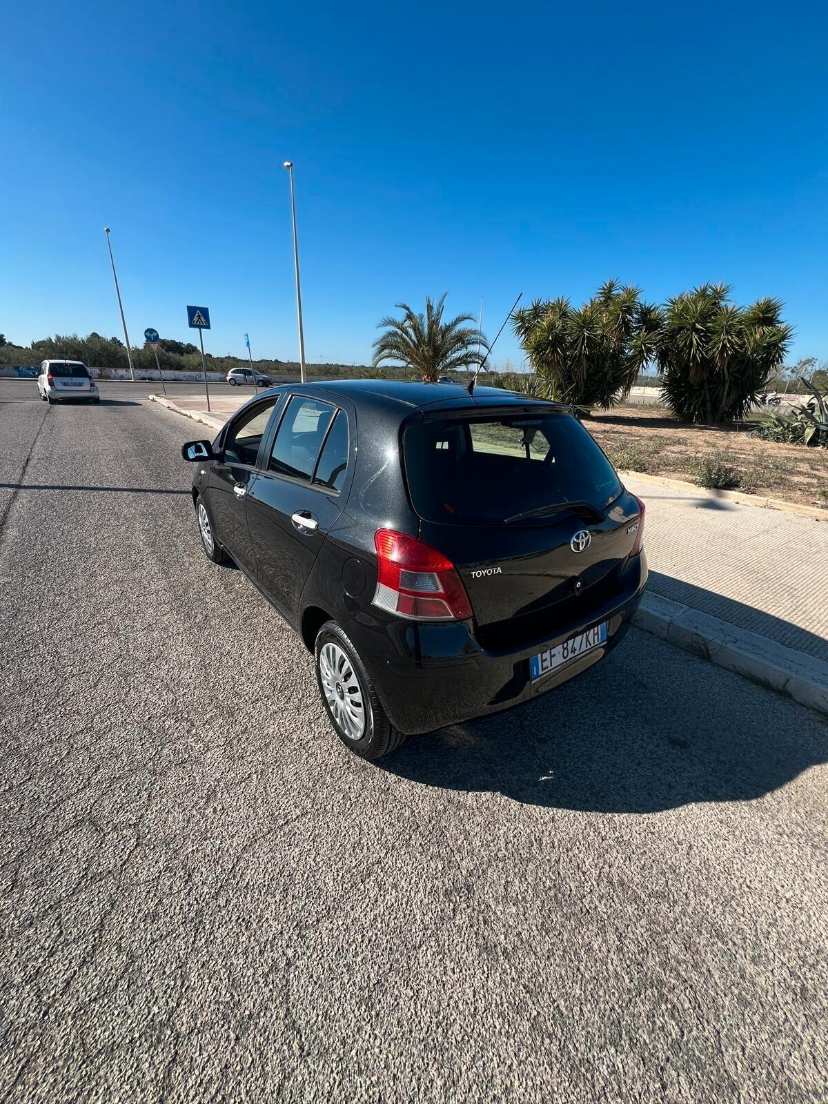 Toyota Yaris 1.3 5 porte Sol - 2011