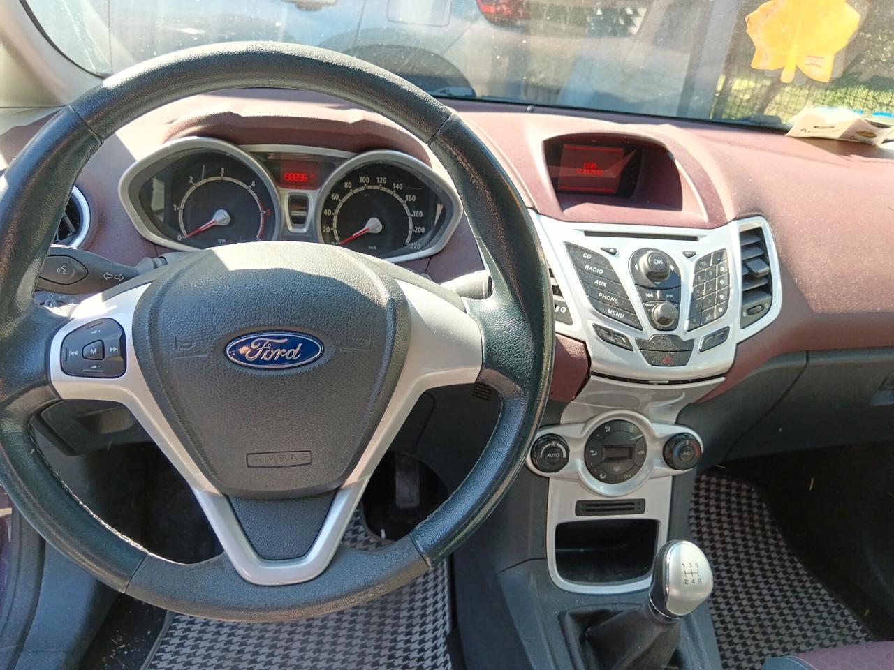 Ford Fiesta 1.6 TDCi 90CV 3 porte DPF Titanium