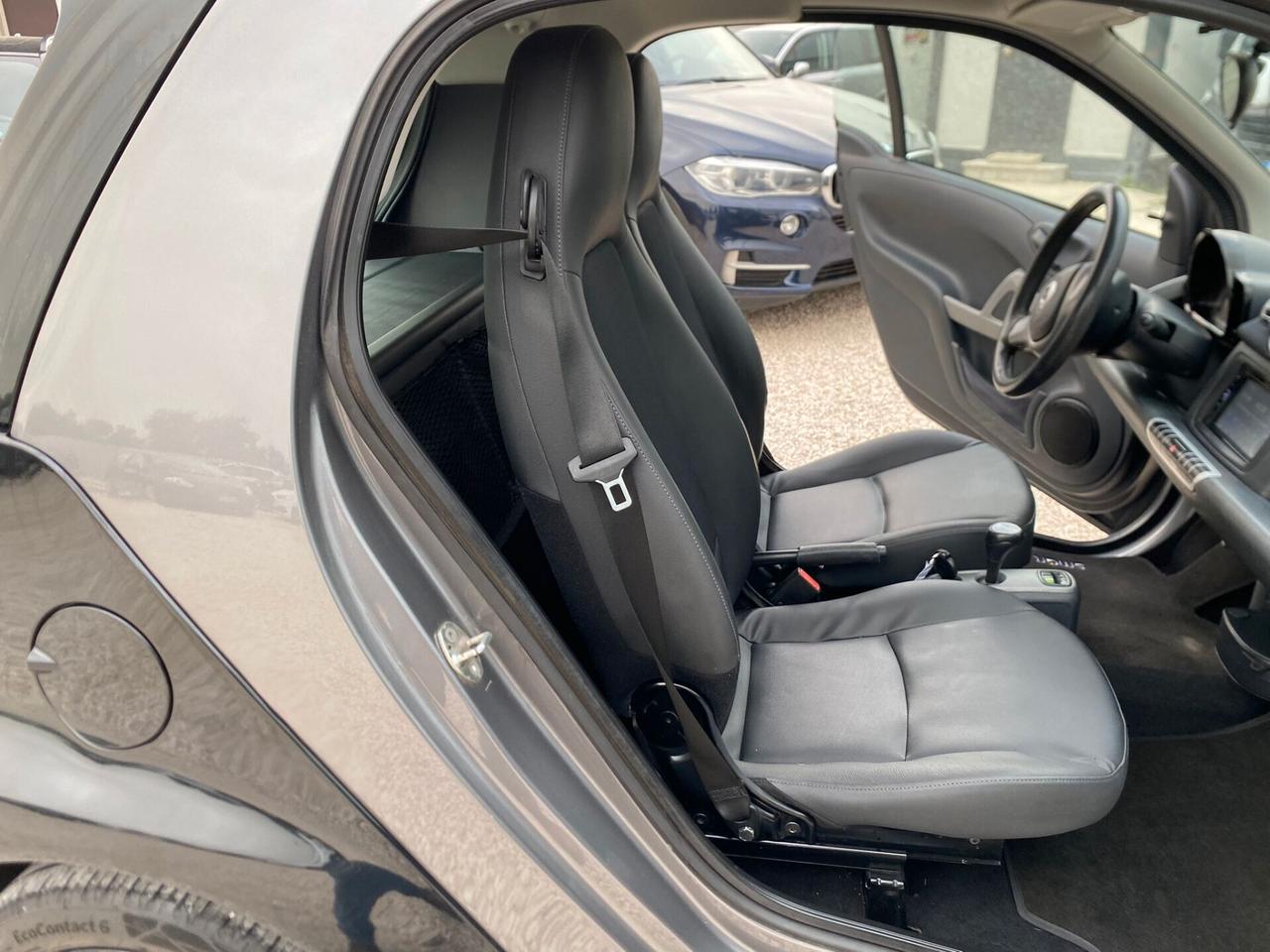 Smart ForTwo 1000 45 kW MHD coupé pure