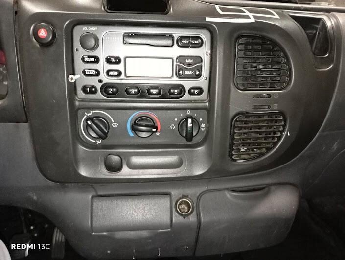 FORD TRANSIT RIBALTABILE TRILATERALE GEMMELLATO DEL 2005 IVA