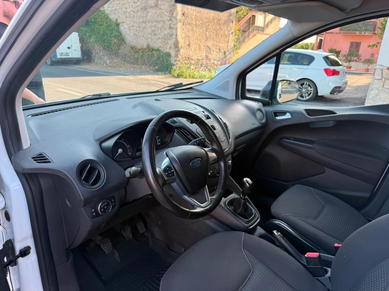 Ford Transit Courier 1.5 TDCI - 2023 - 107.000km - Superprezzo - Tutto incluso