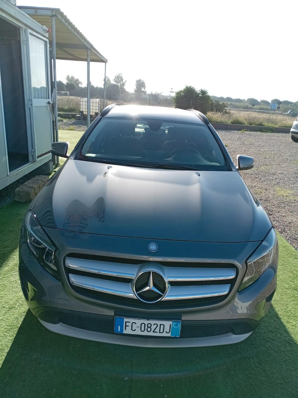 MERCEDES GLA 200 D AUTOMATICA