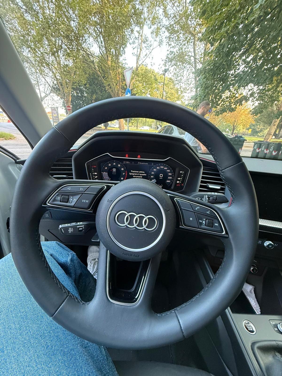 Audi A1 allstreet 30 TFSI Identity Contrast