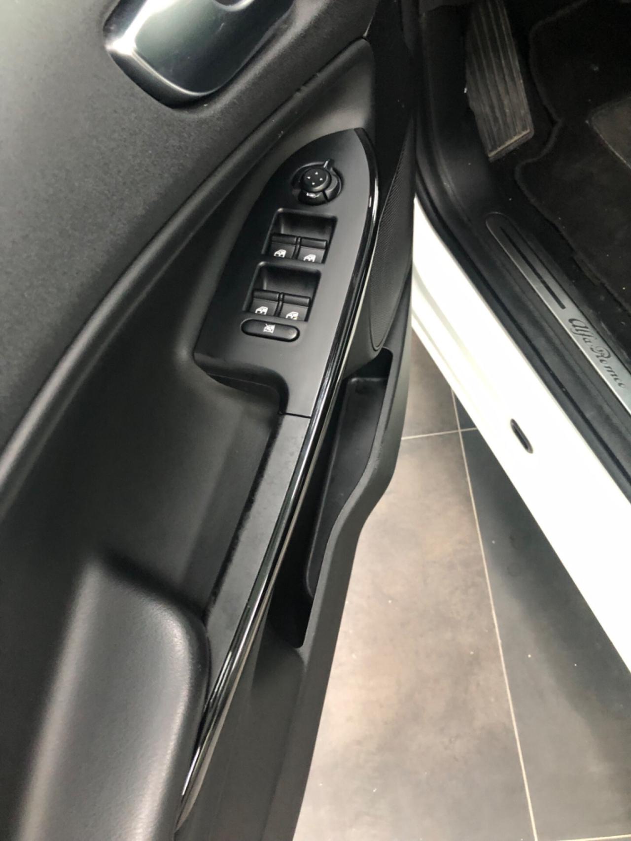 Alfa Romeo Giulietta 1.4 Turbo MultiAir TCT Exclusive