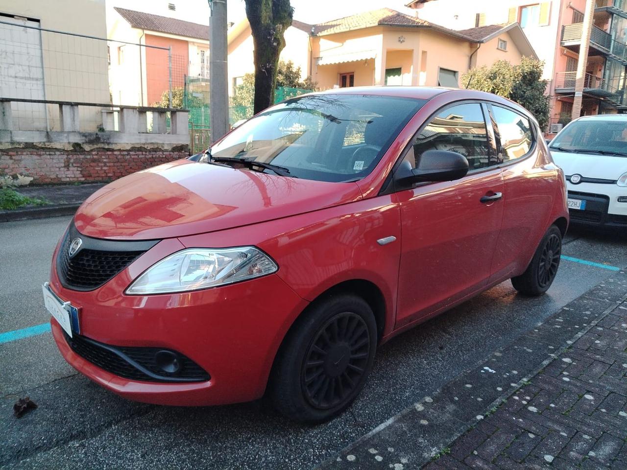 Lancia Ypsilon Silver 1.0 FireFly MHEV