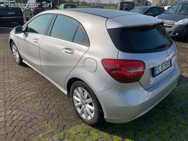 MERCEDES-BENZ A 180 A 180 d Business automatica - targa FC876XC