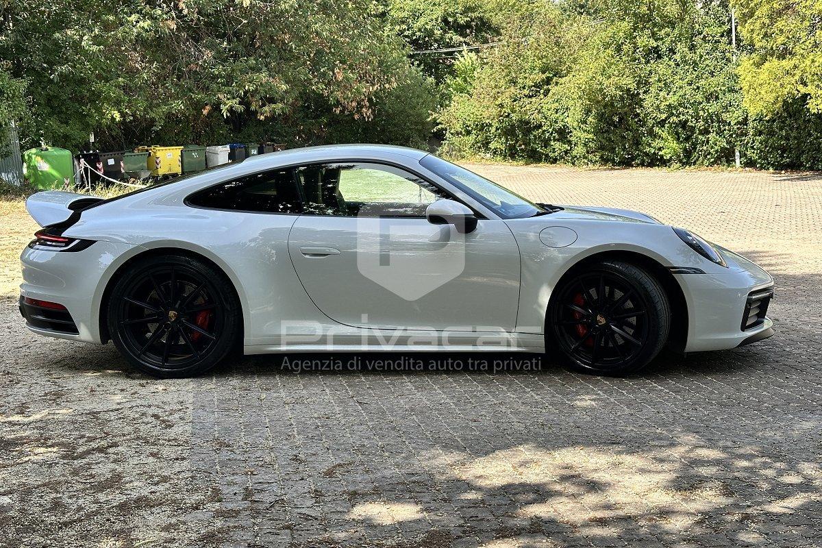 PORSCHE 911 Carrera 4S