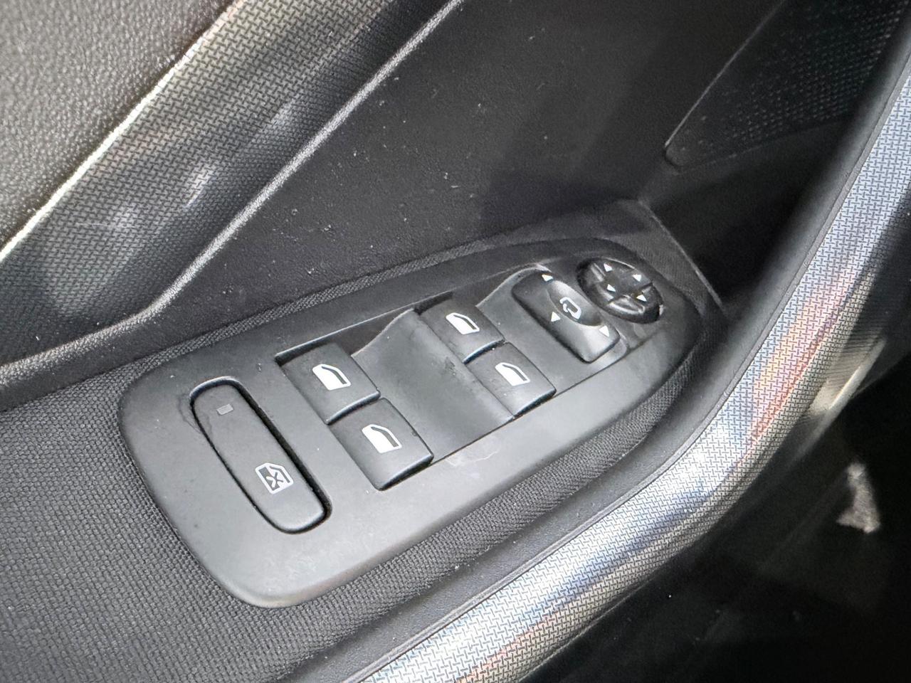 Peugeot 2008 - 2016 BlueHDi 100 Allure