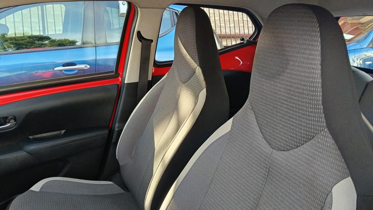 TOYOTA AYGO AUTOMATICA-PREZZO PROMO!