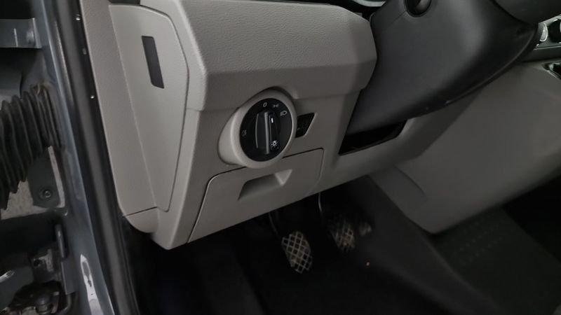 Volkswagen Caravelle 2.0 TDI 110CV PC Business 9 posti