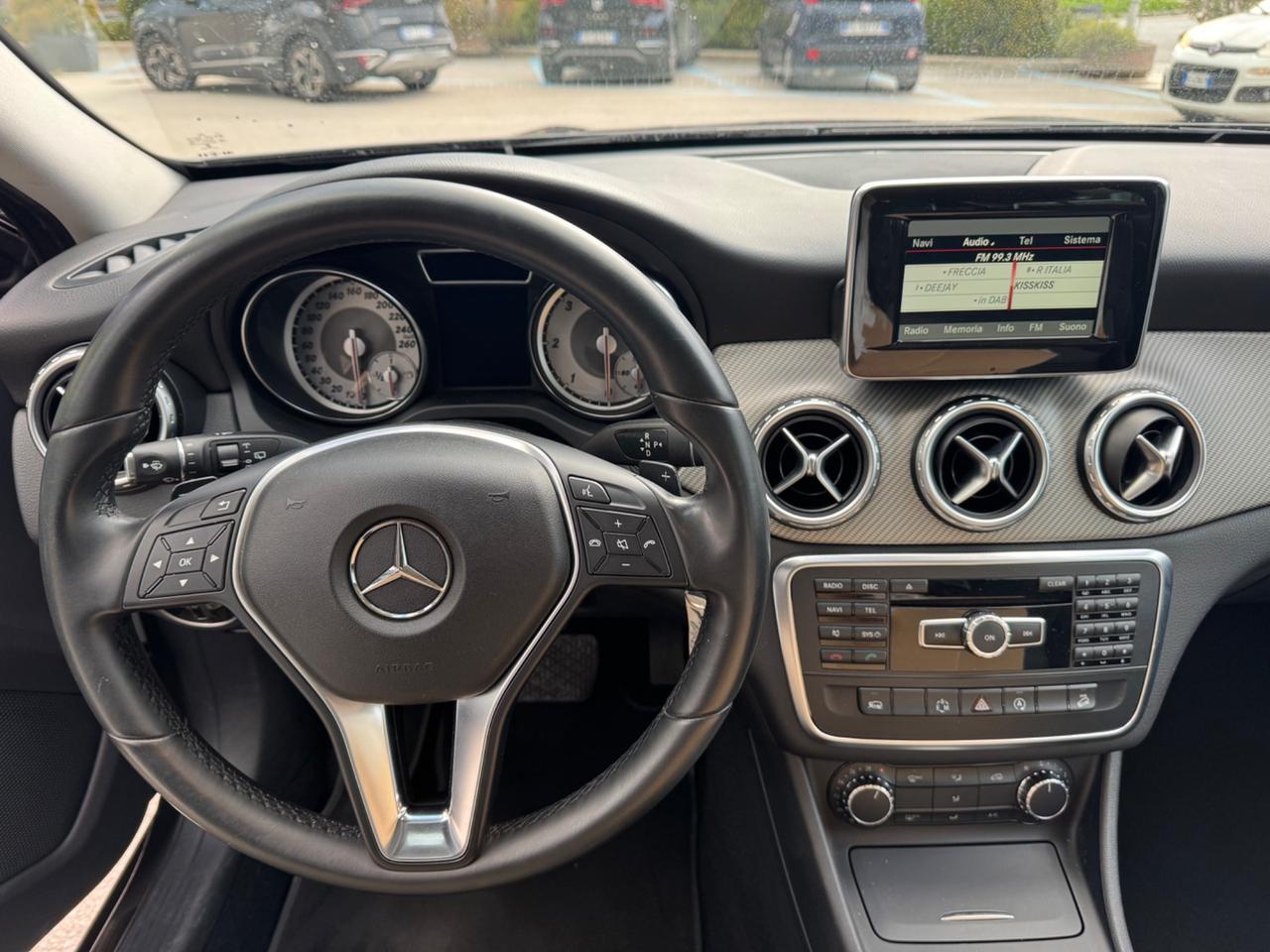 Mercedes-benz GLA 200 CDI Automatic 4Matic Sport