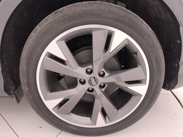 AUDI Q4 e-tron 40 Business Advanced