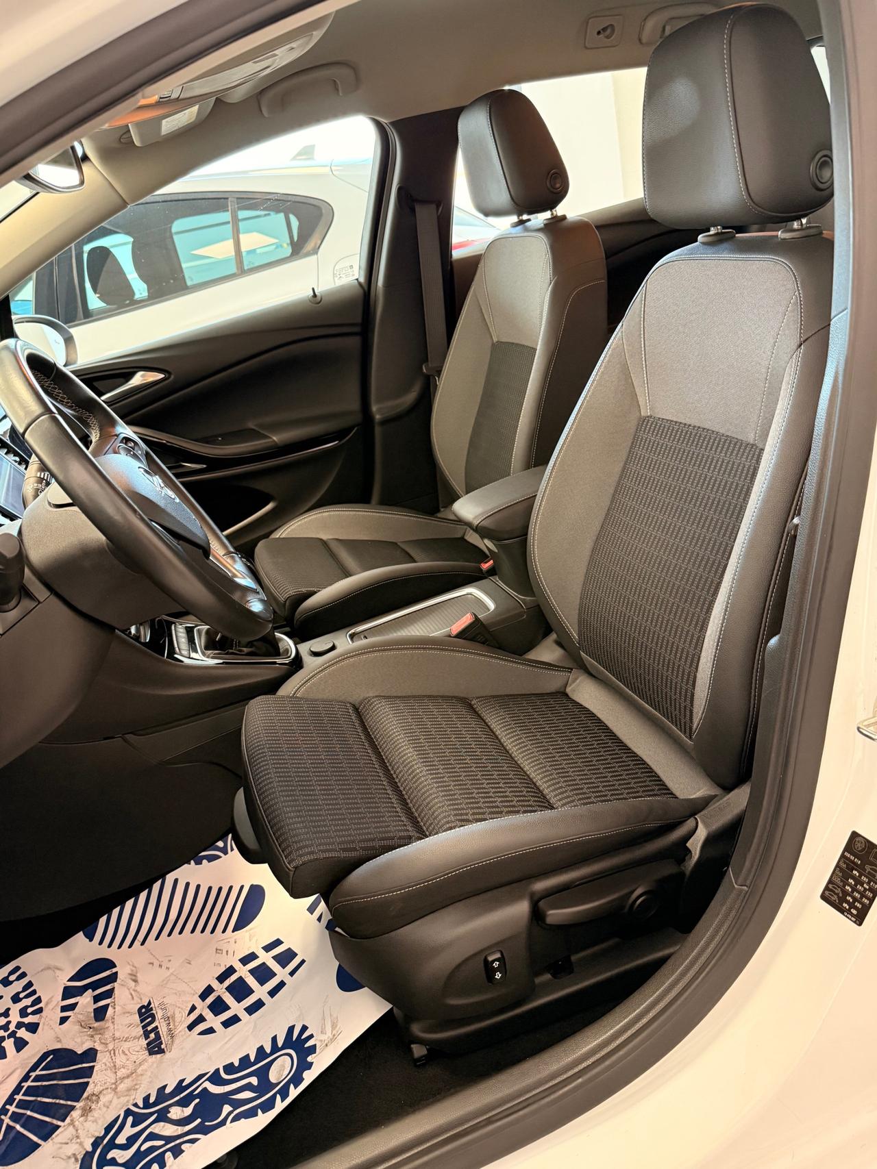 Opel Astra Sports Tourer 1.5 cdti 122cv MATRIX NEOPATENTATI