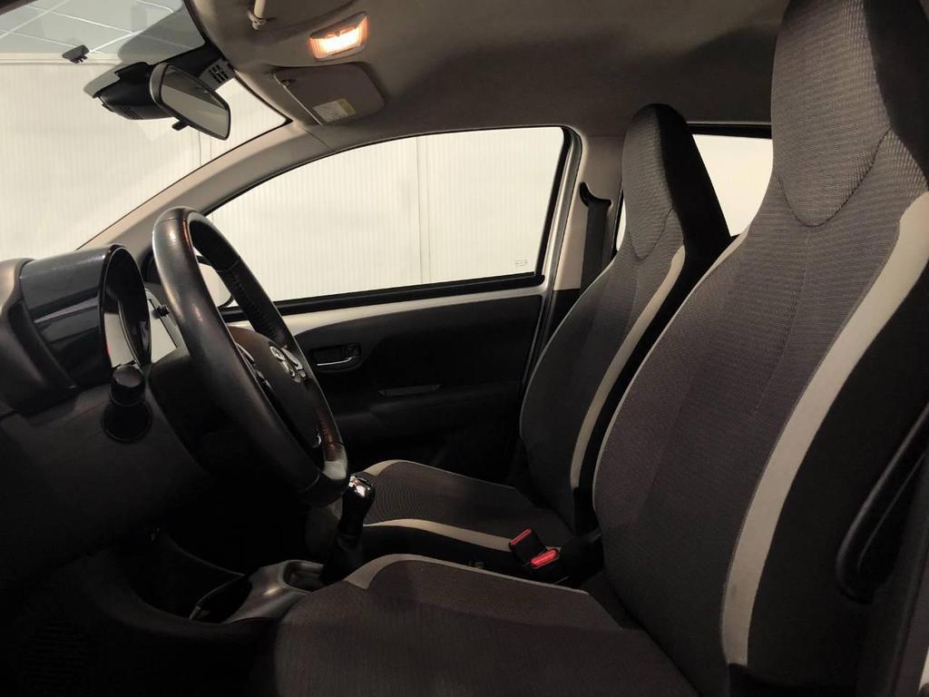 Toyota Aygo 5 Porte 1.0 VVT-i x-fun