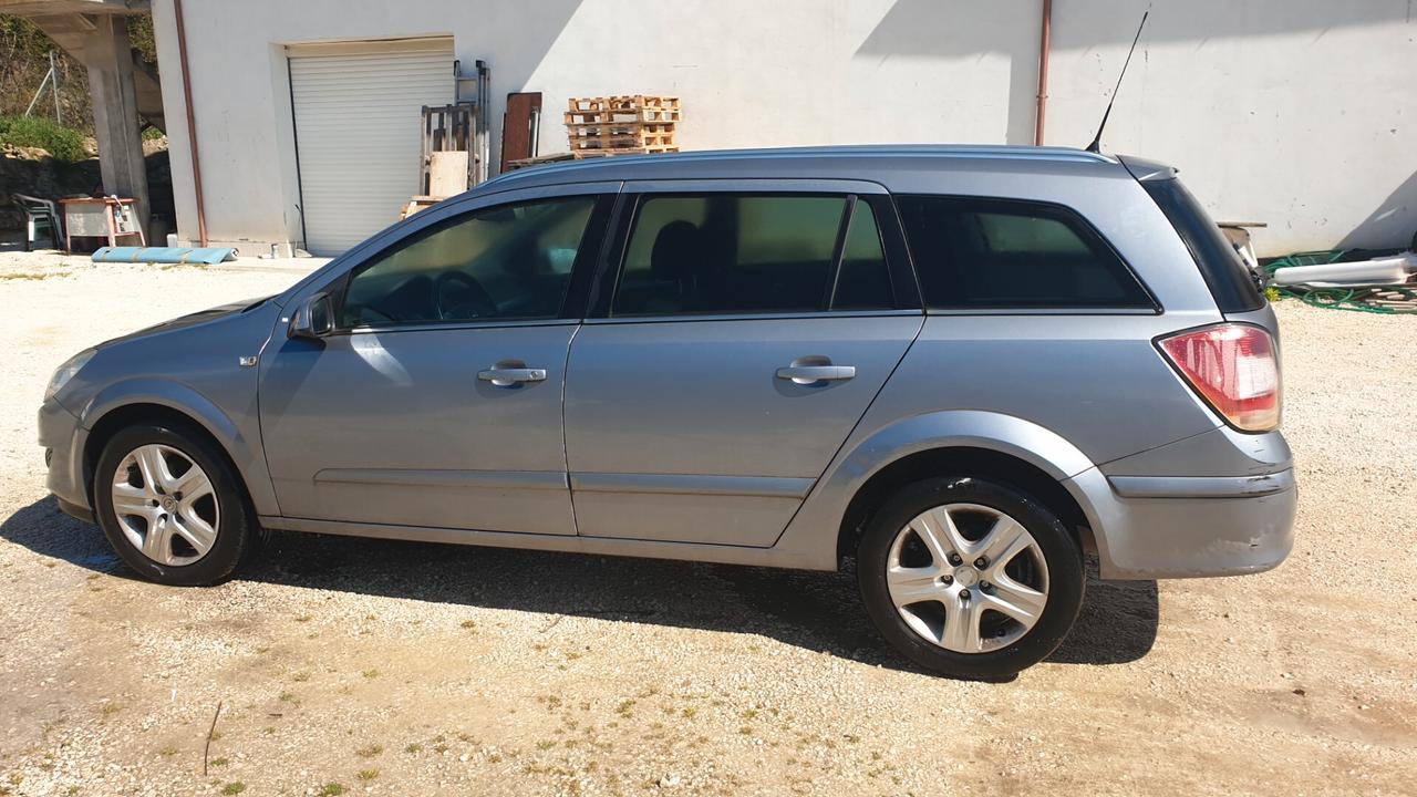 Opel Astra 1.7 CDTI 110CV Station Wagon Cosmo