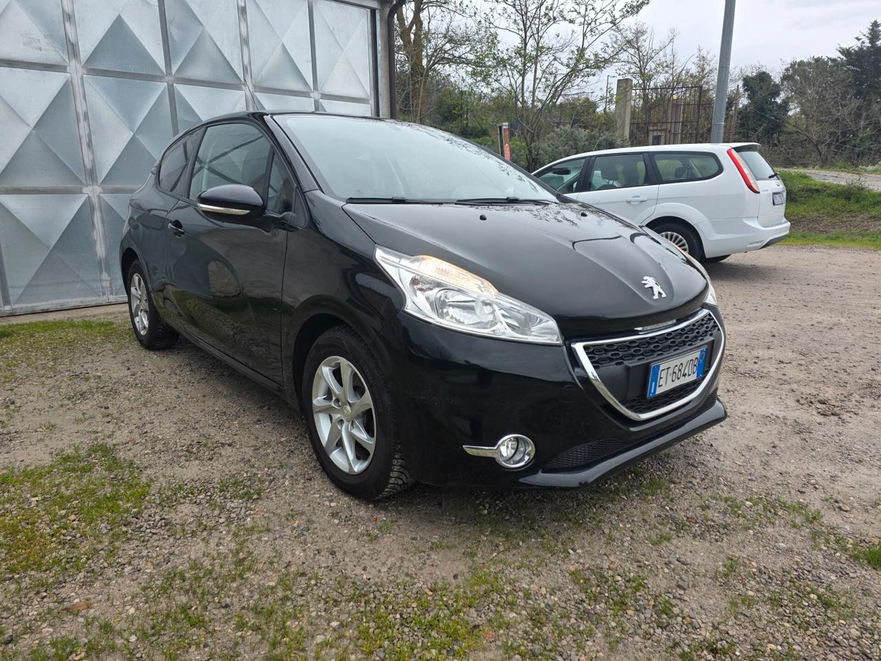 Peugeot 208 1.4 HDi 68 CV 3 porte Allure