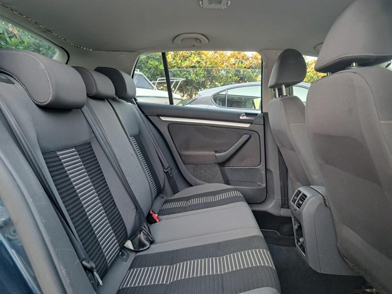 Volkswagen Golf 1.9 5p. / 105CV / OK NEOPATENTATI